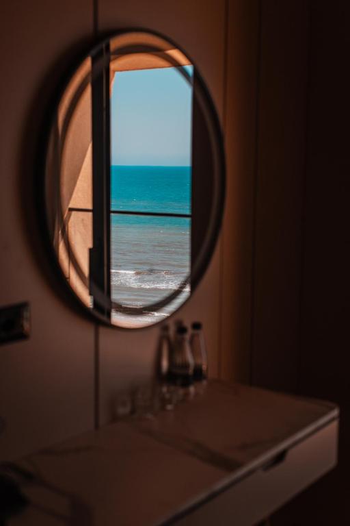 Royal-G Deluxe Hotel — Hotel rooms in Golem, Tirane