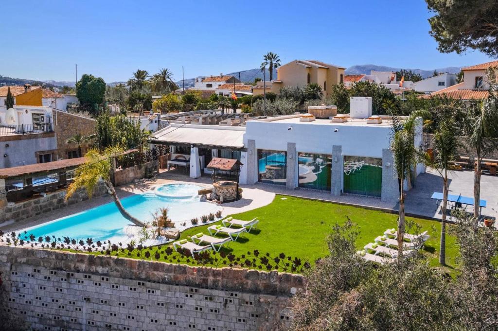 Villa Goldensol by Villa Plus - 4