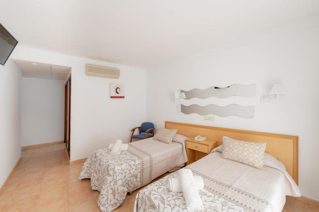 Hotel Santa Faz TRG — Hotel rooms in Benidorm, Valencian Community