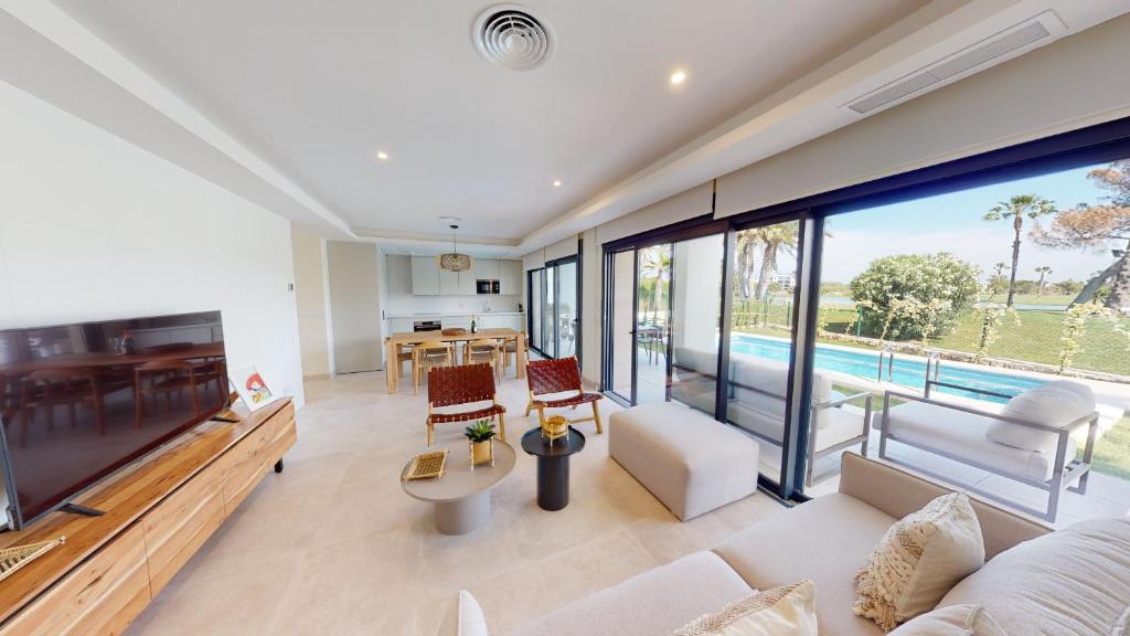 Los Lagos by ON Travel, Oliva