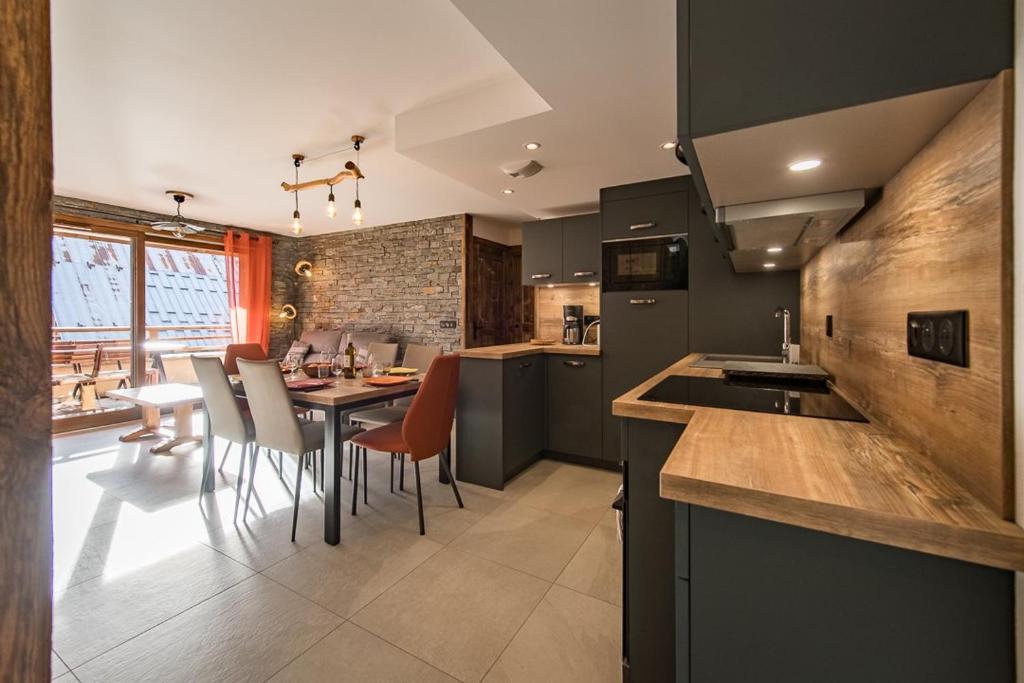Bel appartement 6 personnes avec deux terrasses ensoleillées au coeur du village - 2
