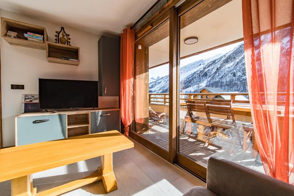 Bel appartement 6 personnes avec deux terrasses ensoleillées au coeur du village - 4
