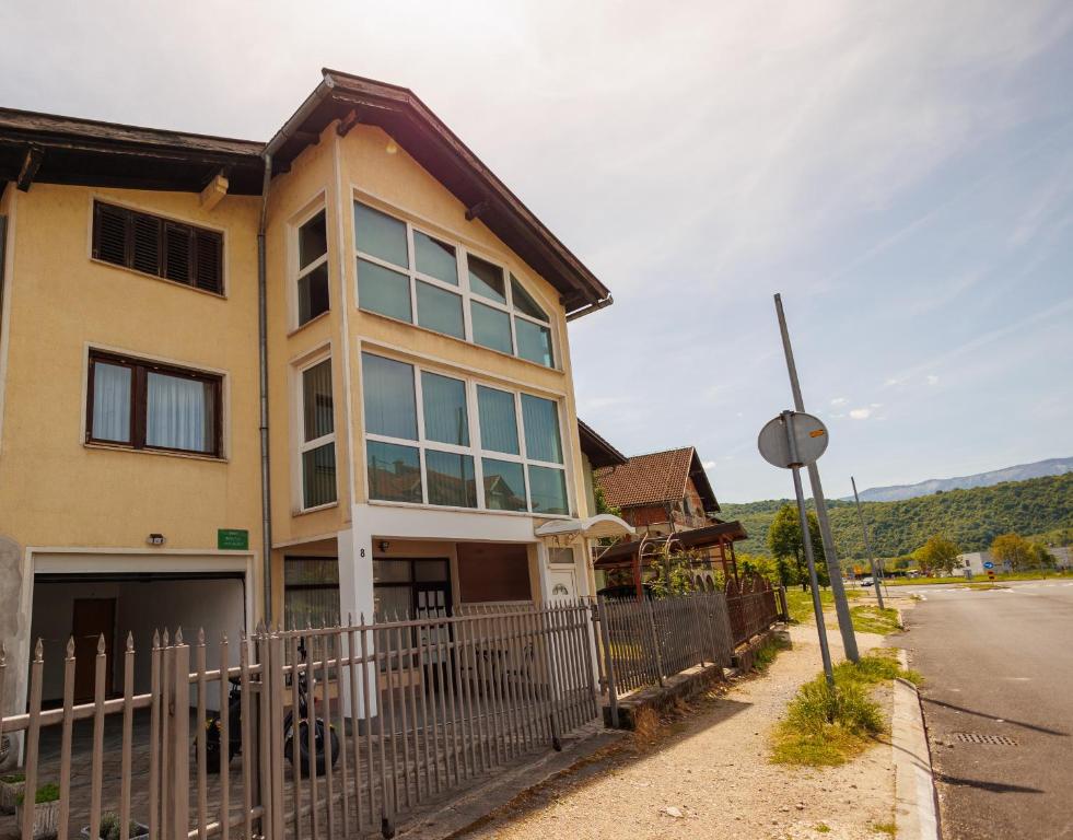 Guest House Fiona - 3
