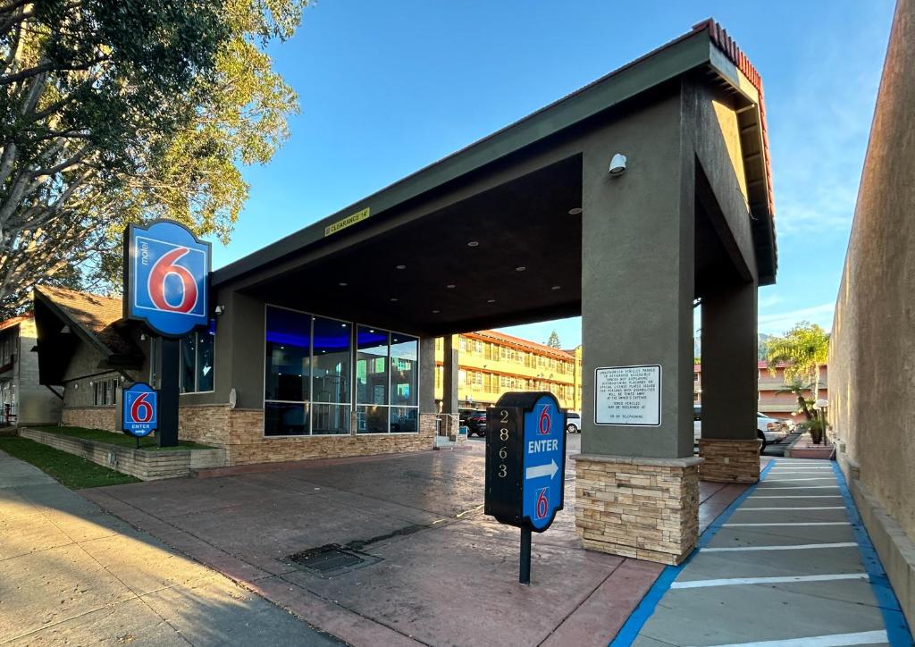 Exterior view, Motel 6 Pasadena, CA – Old Town Pasadena Area in Los Angeles (CA)