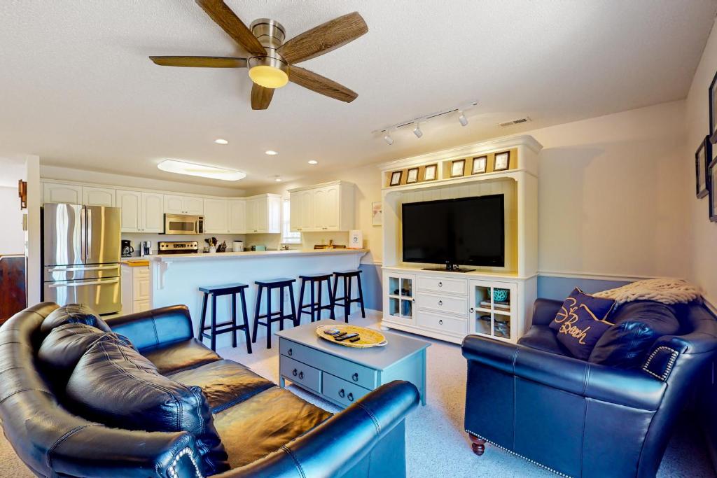 Burdnest, Oak Island