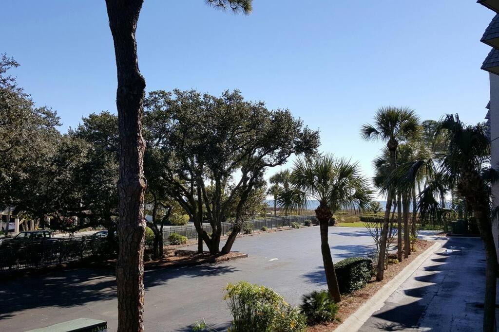 Beachin It!-Oceanview Updated 2024, King Bed Bikes, Hilton Head Island