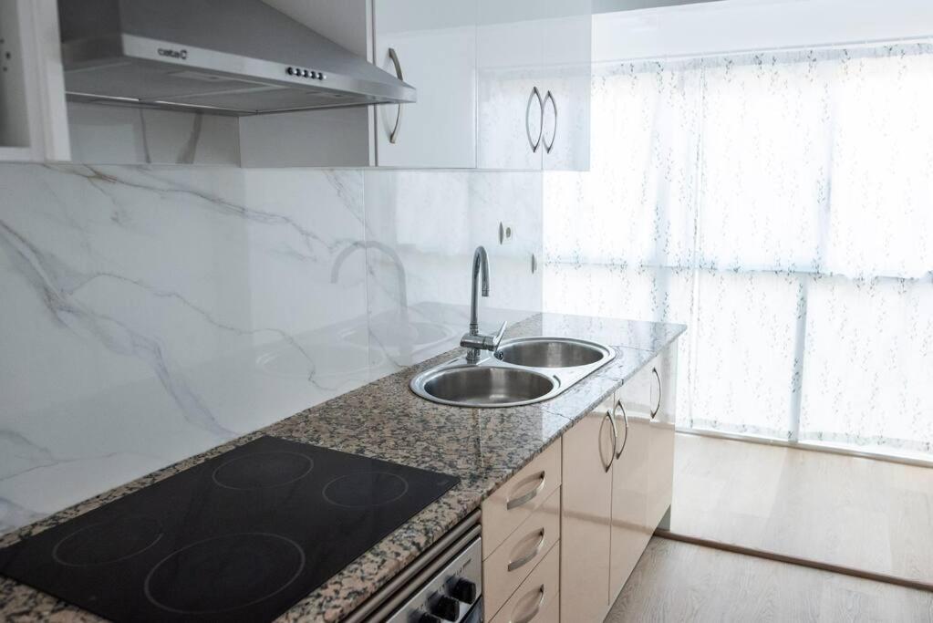 Seaside Views Apartment in Salou - 3