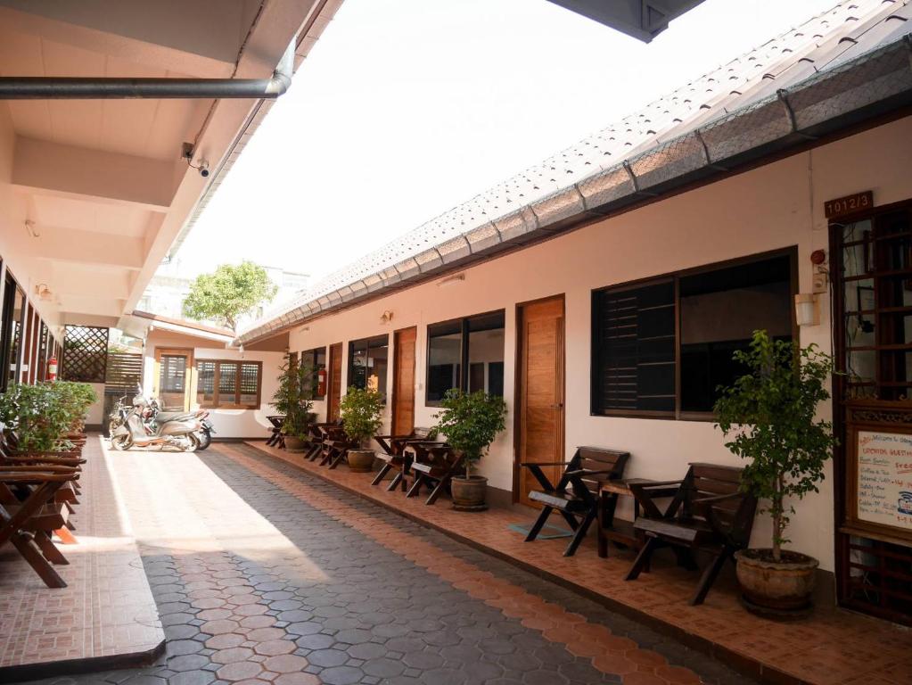 Exterior view, Orchid house in Chiang Rai