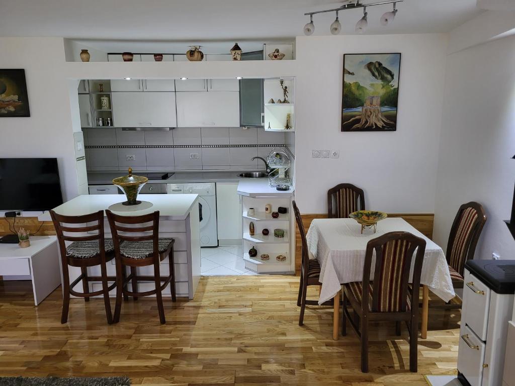 Apartments center Zoric 전경