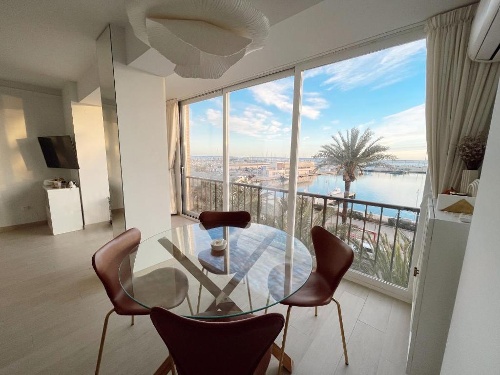 Apartamento con vistas al Puerto y Parking - 1