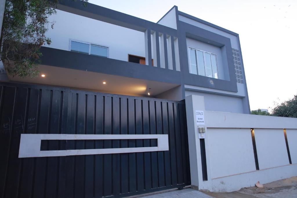 Exterior view, Sunset BnB in Karachi