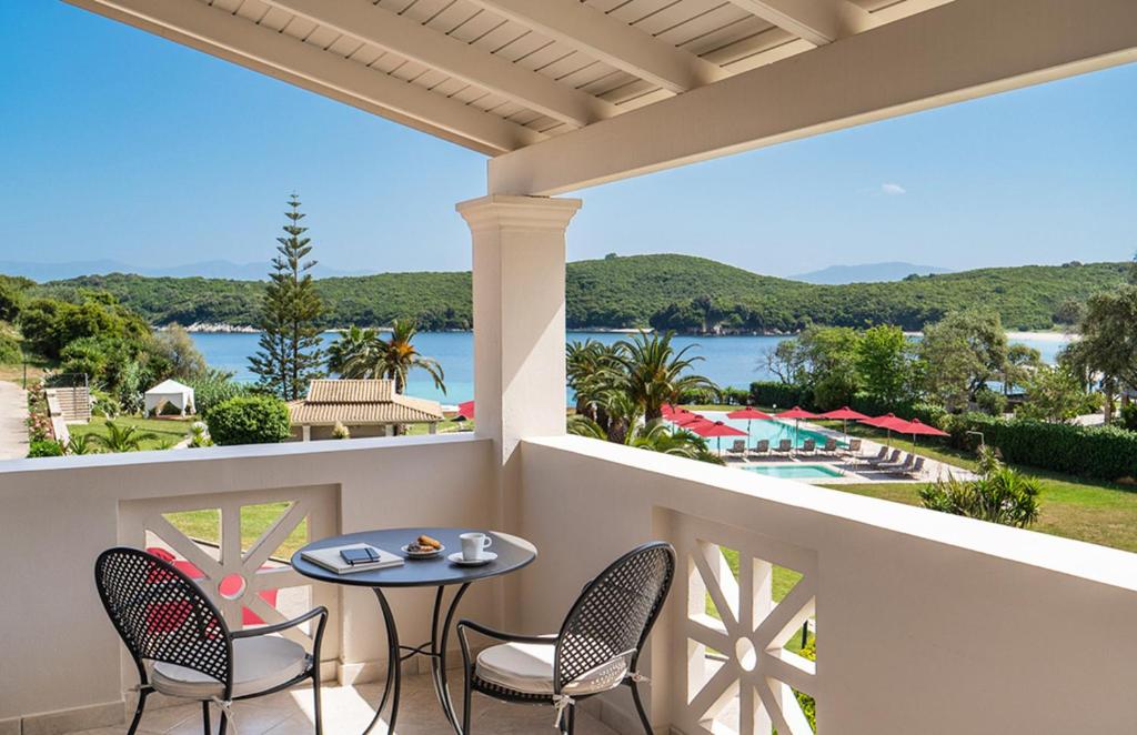 Bella Mare Hotel — Hotel rooms in Kassopei, Ionian Islands