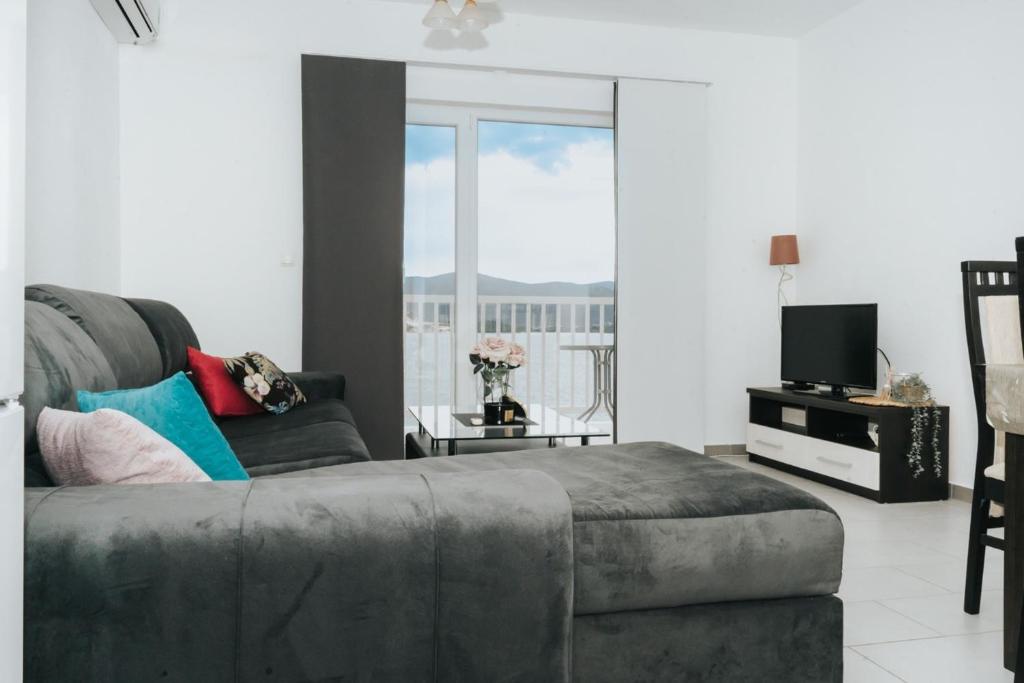 Apartment Leonarda, Komarna