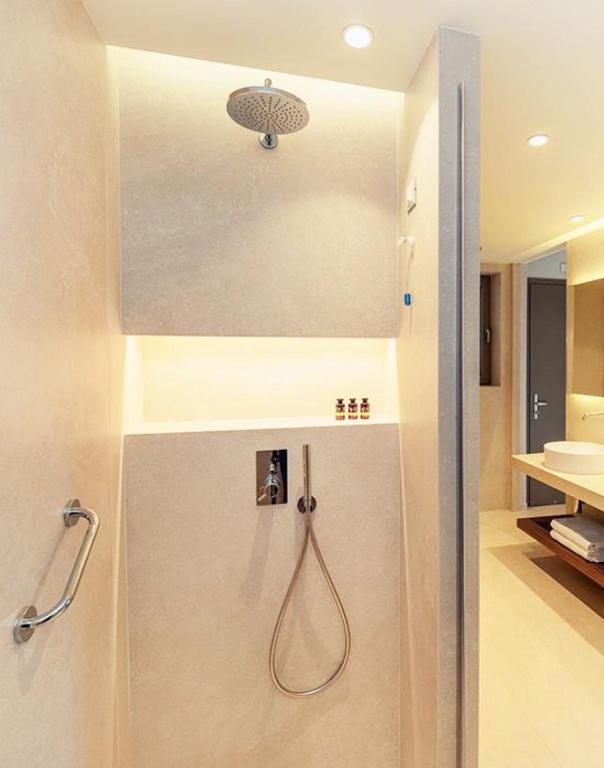 Bella Mare Hotel — Hotel rooms in Kassopei, Ionian Islands