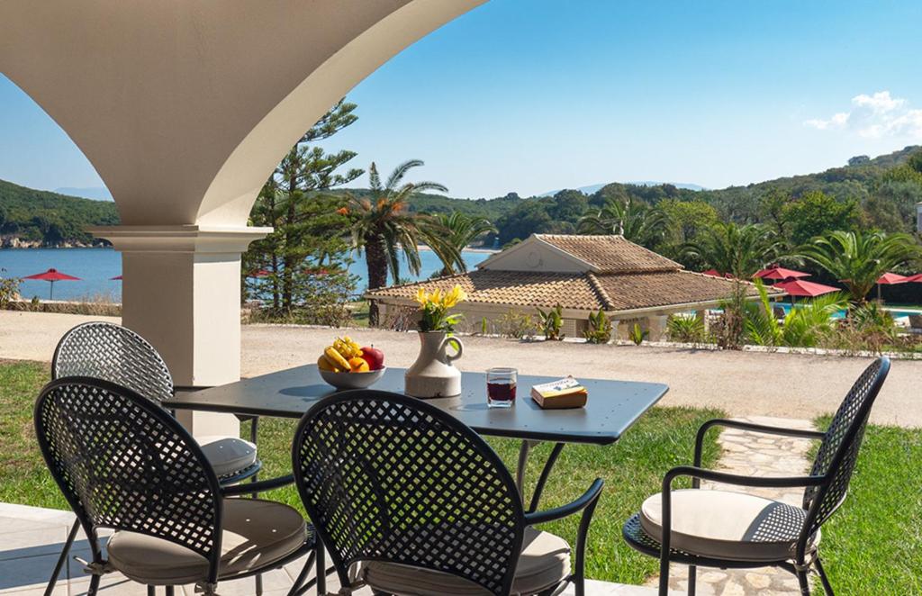 Bella Mare Hotel — Hotel building in Kassopei, Ionian Islands