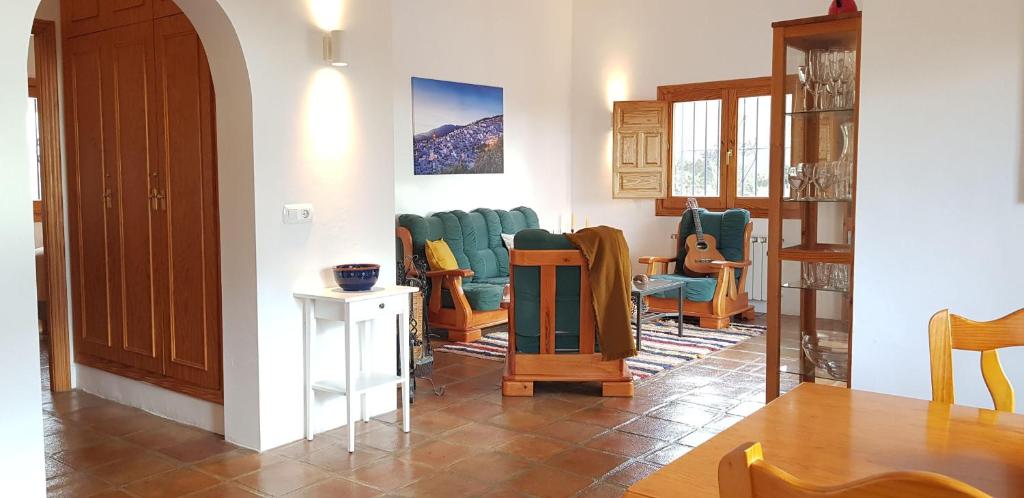 Casa-Emilia-Competa-Traumhafte-Lage-mit-Privat-Pool - 3
