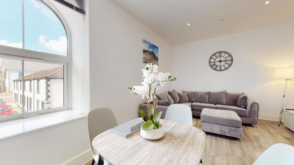 Spacious three bedroom apartment with Valley views, Abertillery