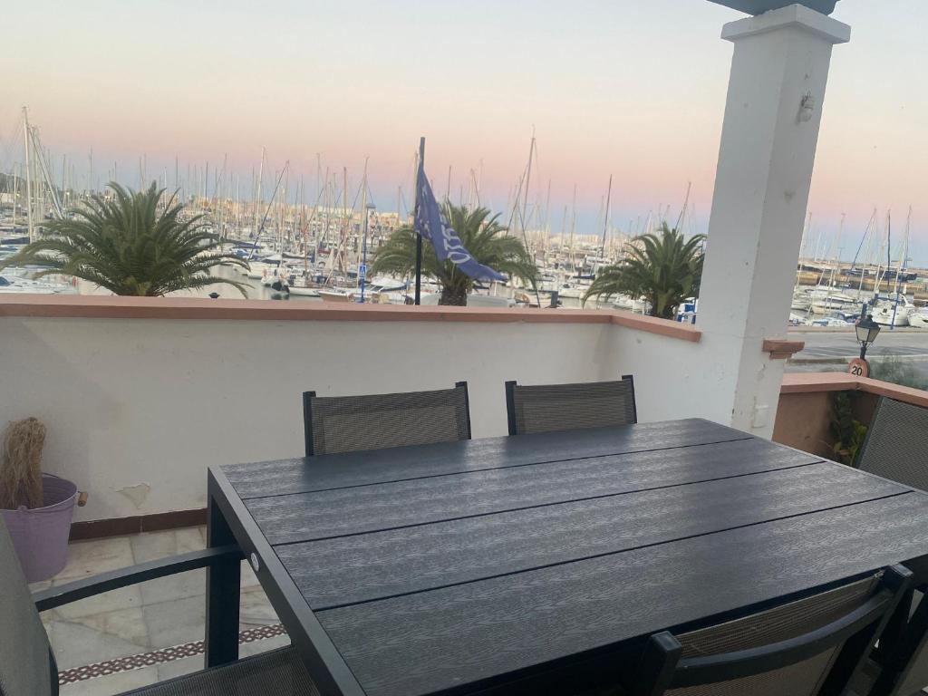 Apart Vistas marina Puerto Sherry - 1