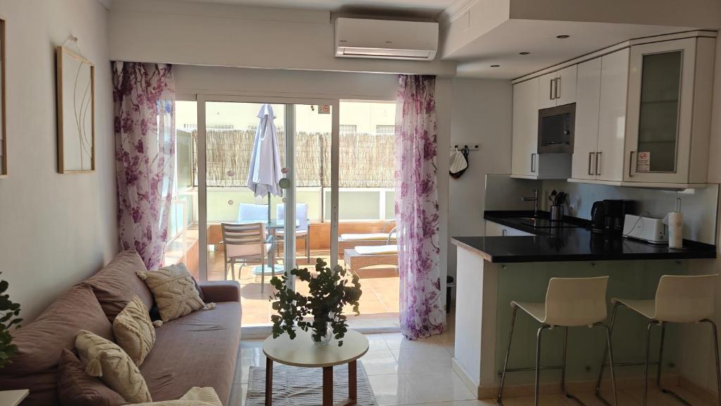 Hotel PYR, Spacious Studio with a Big Terrace - 2