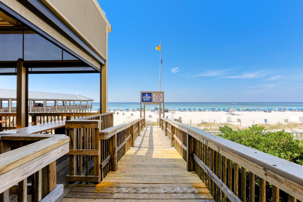 Lake Town Wharf