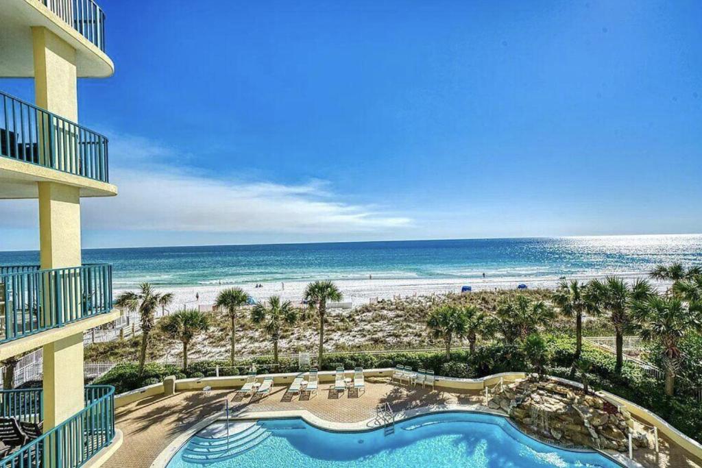 Jade In Heaven is Made in Heaven For You, Destin