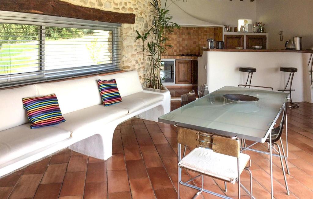 Beautiful Home In Vaison-La-Romaine - 4