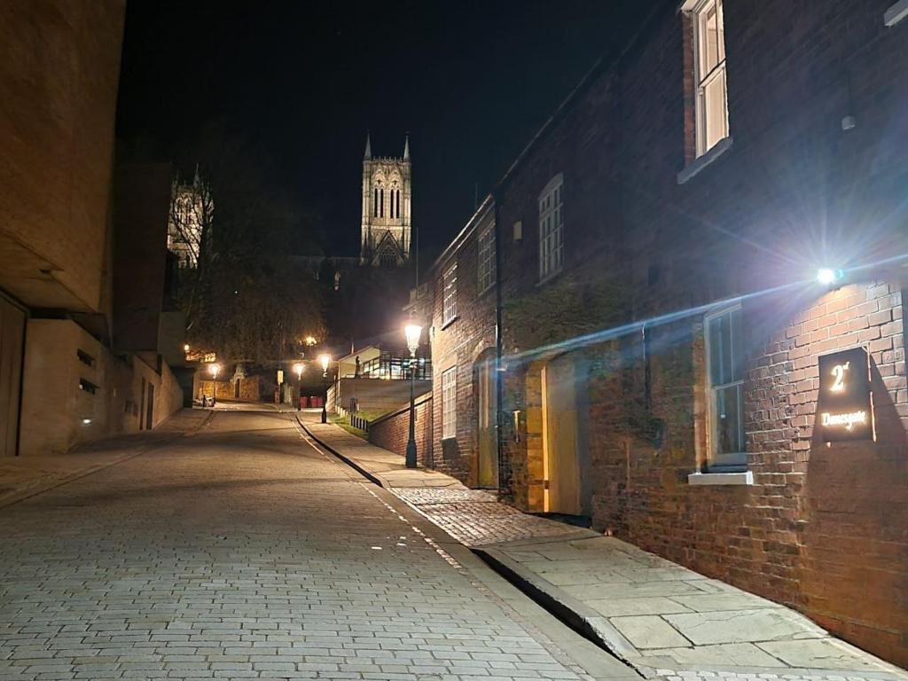 2 DANESGATE, Lincoln