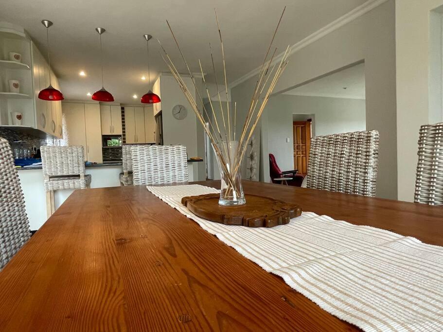 Graceful Getaway, Grahamstown