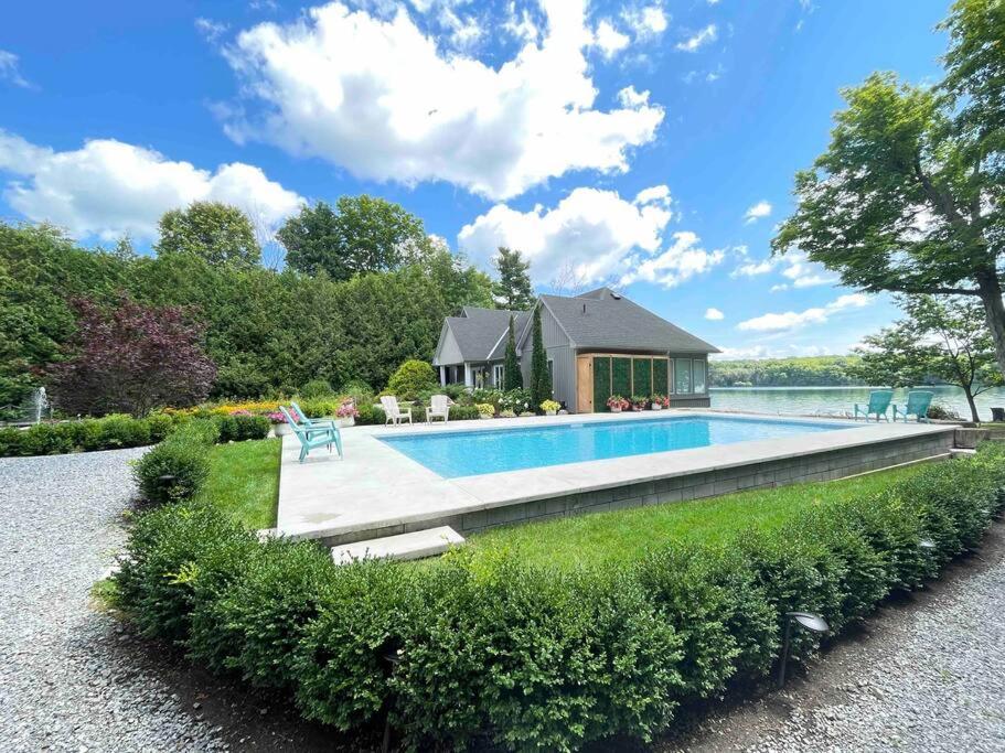 Bluebird Sanctuary - Howe island Luxury Retreat, Pittsburgh