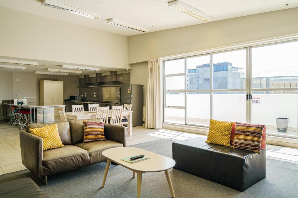 Shared lounge/TV area