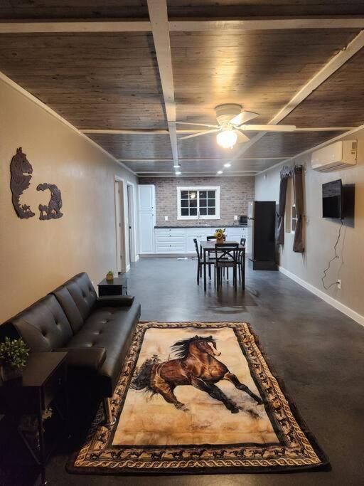 Quiet Guest Cabin in Andalusia, Alabama, Andalusia