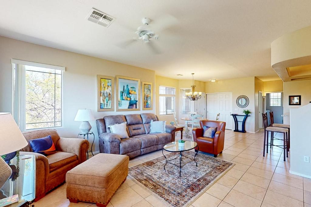 Sunsets & Smiles, Oro Valley