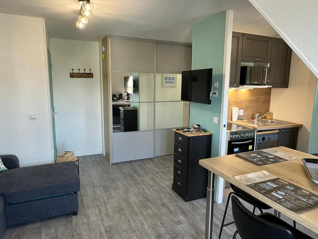 Appartement 3 pers refait à neuf près plage/thalasso à Cabourg, balcon, cuisine équipée - FR-1-487-366 - 4
