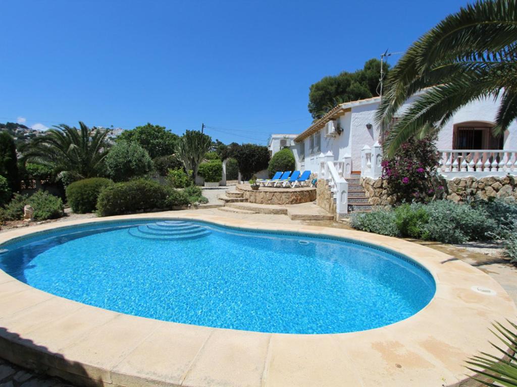 Maravillosa villa en Moraira con piscina privada y jardín, cercana a la playa, ideal para familias - HISP-216-207 - 1