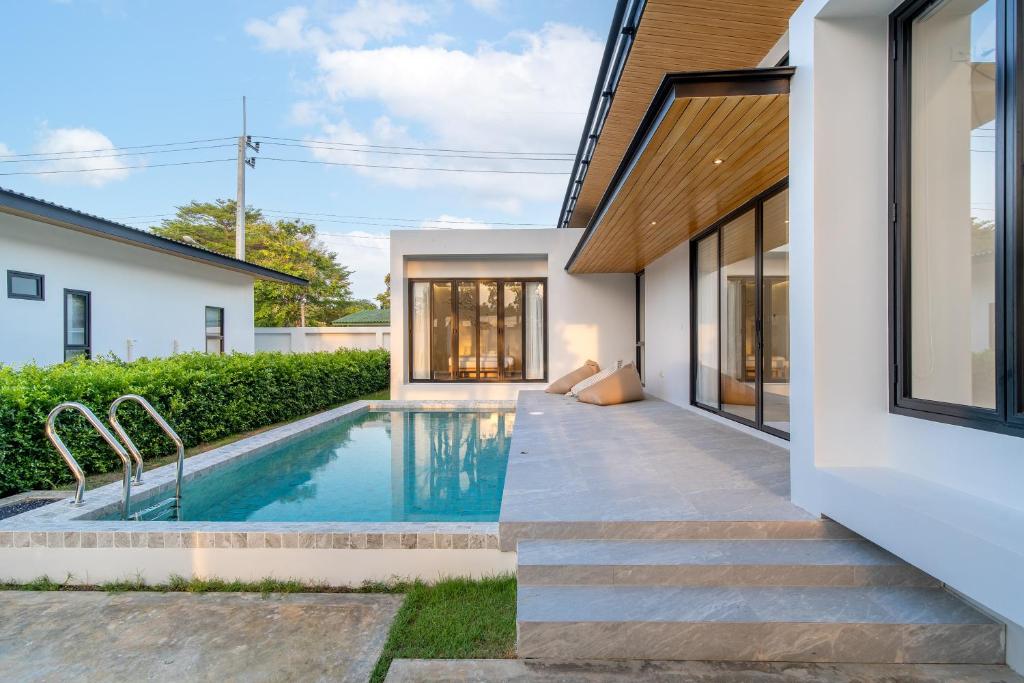 สระว่ายน้ำ