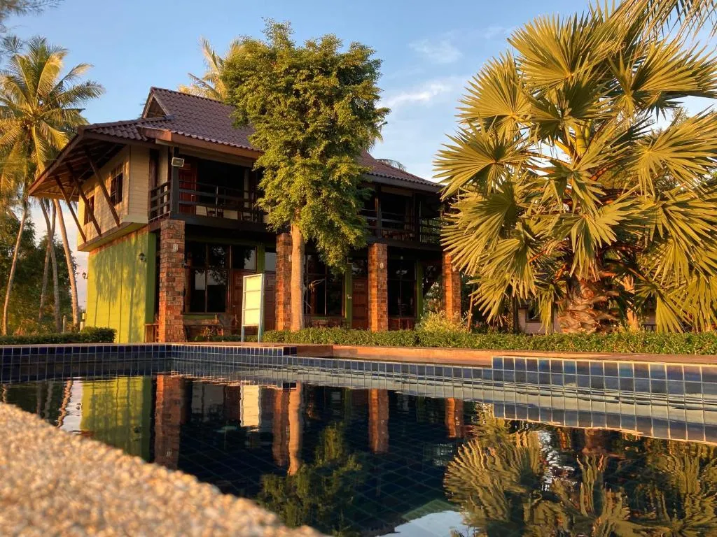 The Chevalley Beach Resort，位于沙敦的酒店