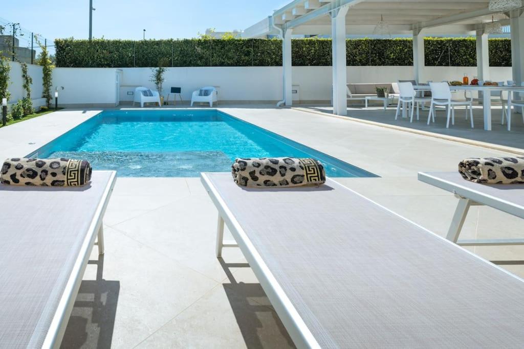 VillaTalè with private Swimming pool. Within walking distance of the beach. - 3