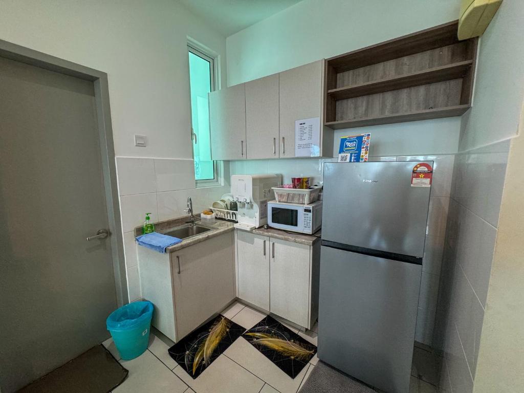 PALMYRA RESIDENCE (WHOLE CONDO)