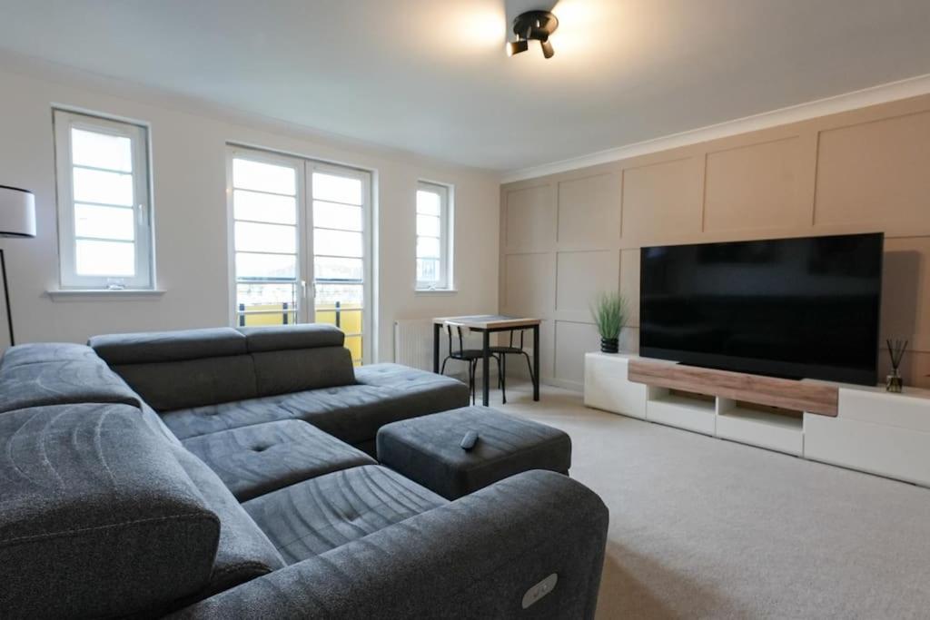 Whiteside Apartment, Bathgate