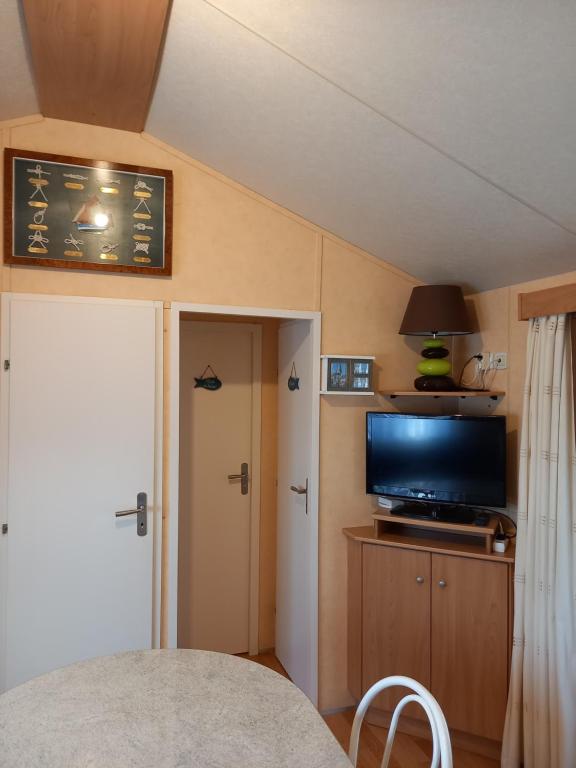 mobil home camping *** les ollivaud - 5