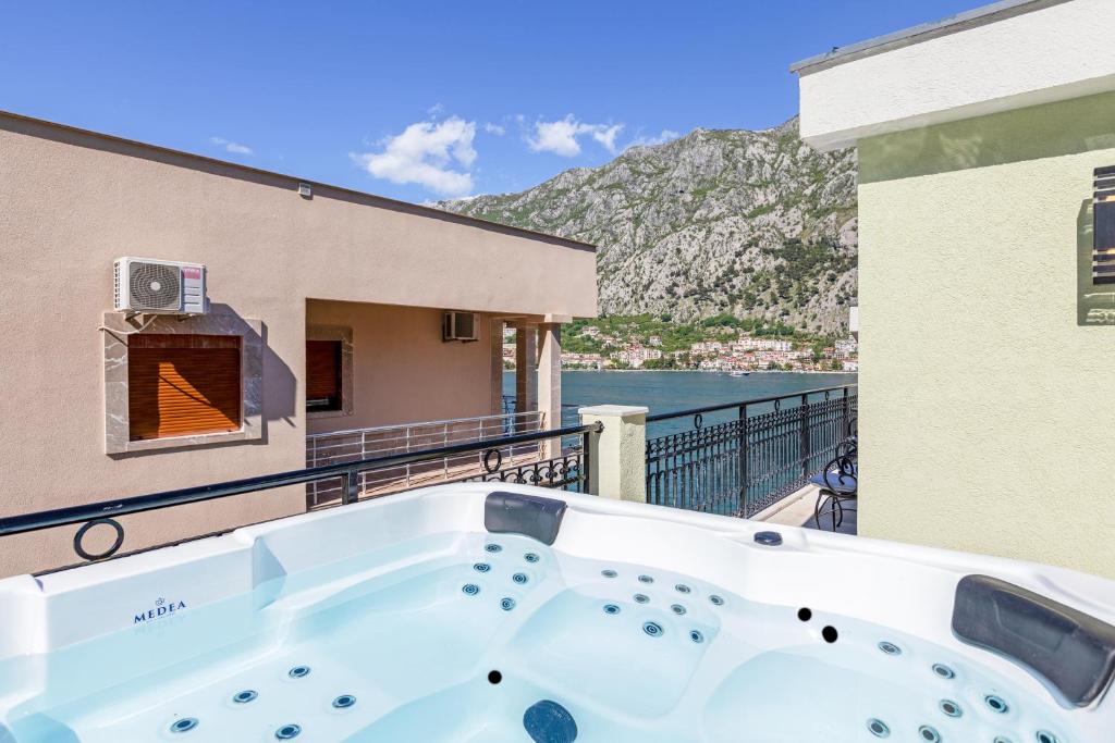 Exterior view, Dekaderon Lux Apartments in Kotor