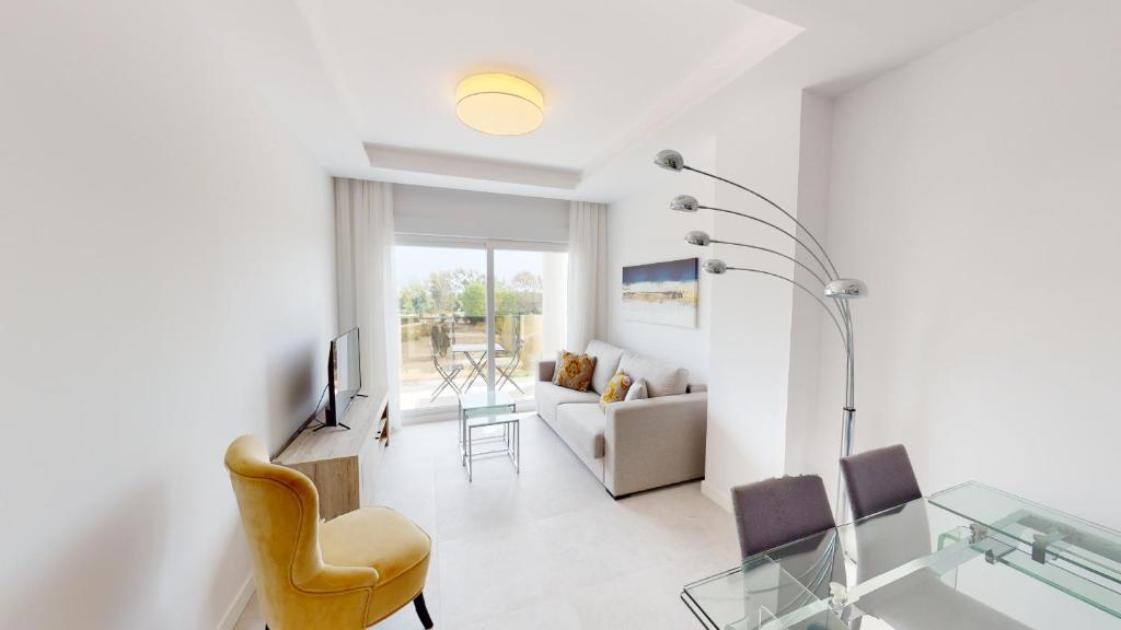 Primula by ON Travel, Oliva