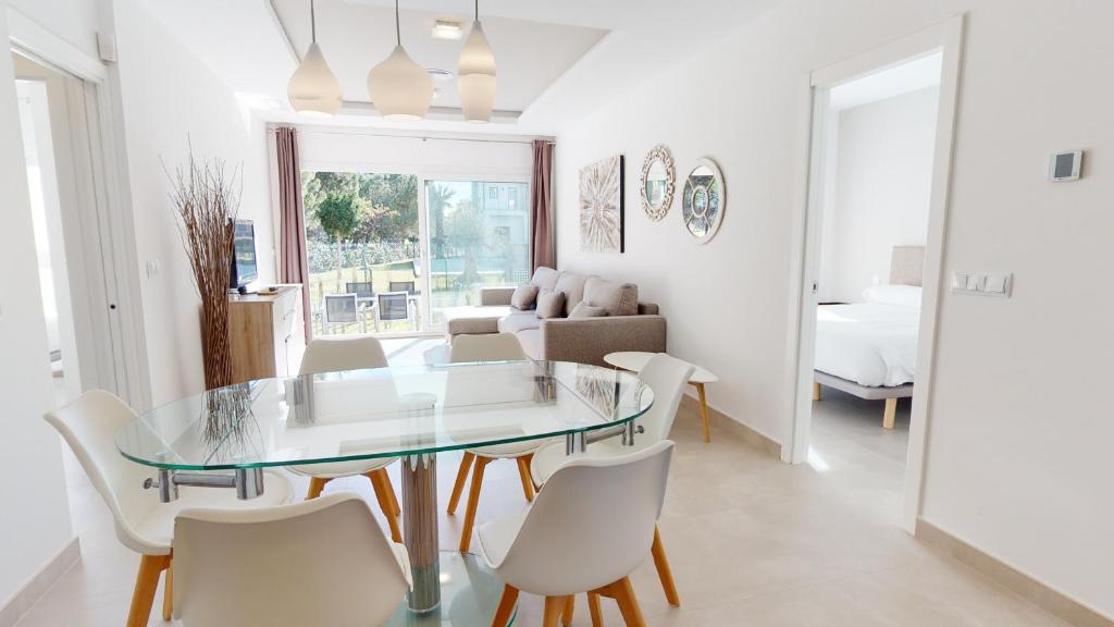 Flor by ON Travel, Oliva