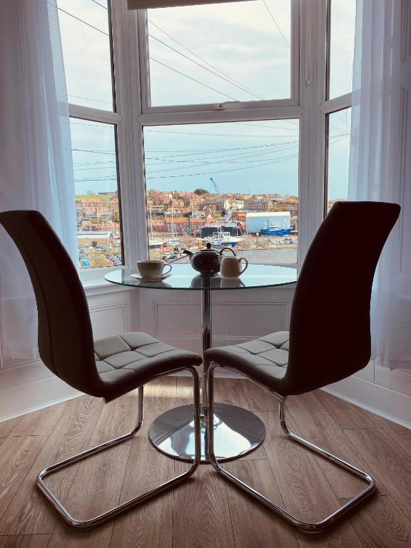 Tideway Apartment with Private Parking Space, Whitby