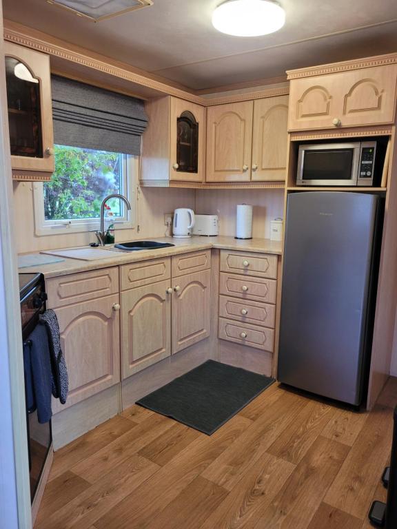 Caravan on a Working Farm, Cenarth photo 4