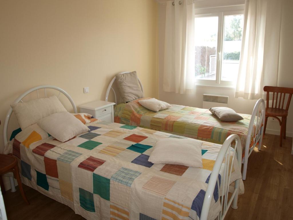 Maison 3 Chambres avec Jardin et Wi-Fi à 10 min de la Plage, Quartier Calme, Animaux Acceptés - FR-1-323-370 - 4