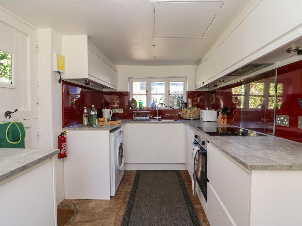 Lychgate Cottage, Weymouth photo 7