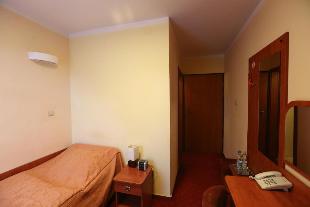 Hotel Korona photo