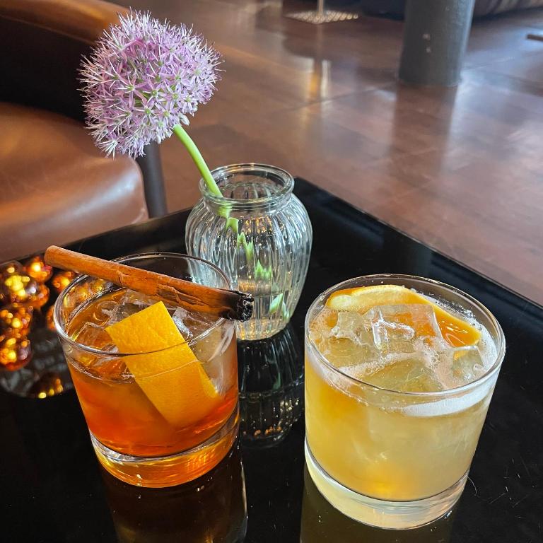 Bar/lounge