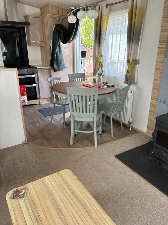 Squirrel Lodge, Longtown photo 4